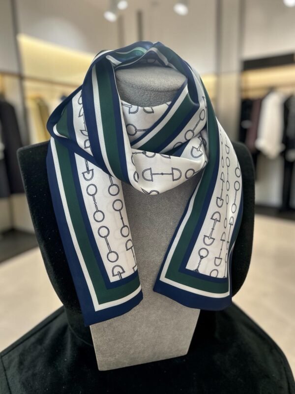 Neck scarf